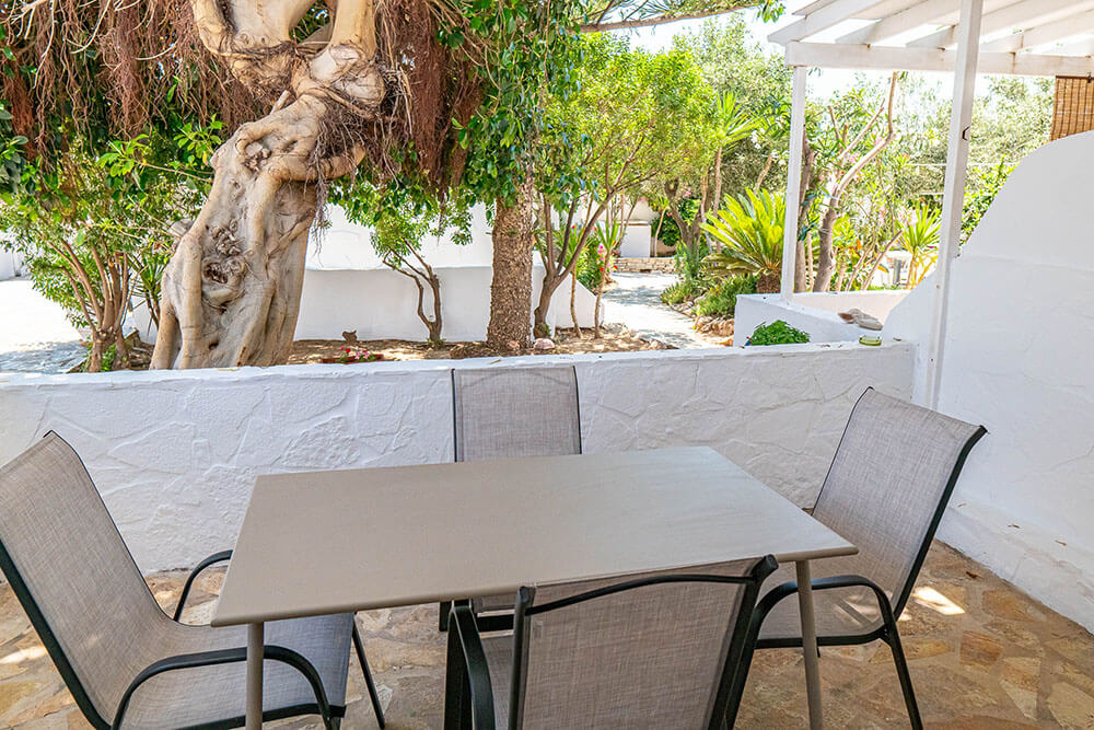 Studios for up to 4 people | Lilly's Island Antiparos