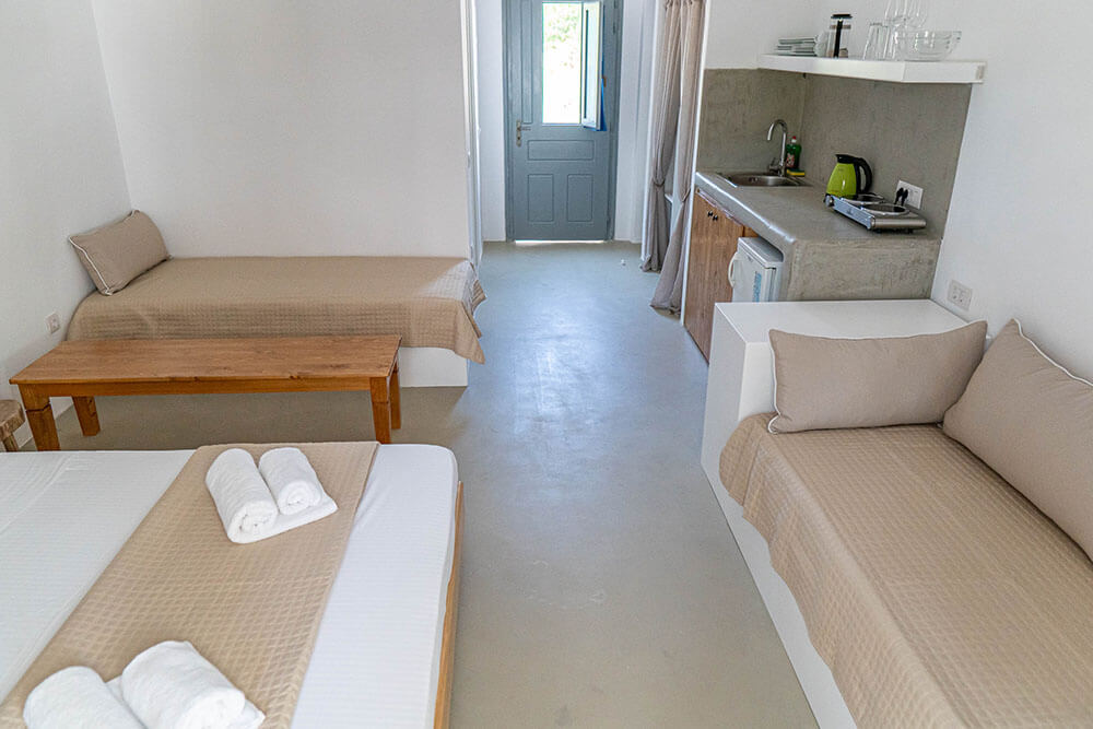 Studios for up to 4 people | Lilly's Island Antiparos